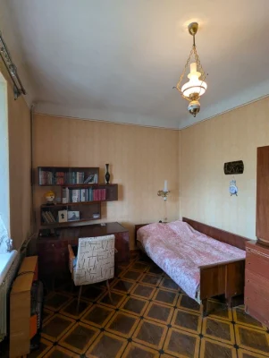 For sale: 2-room apartment, area of Malyshev, Kovtuna Street.
