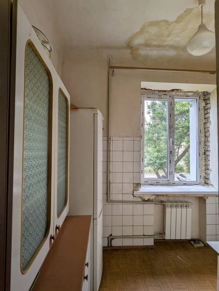 For sale: 2-room apartment, area of Malyshev, Kovtuna Street.