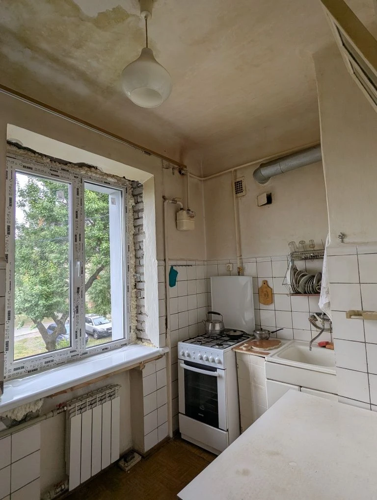 For sale: 2-room apartment, area of Malyshev, Kovtuna Street.