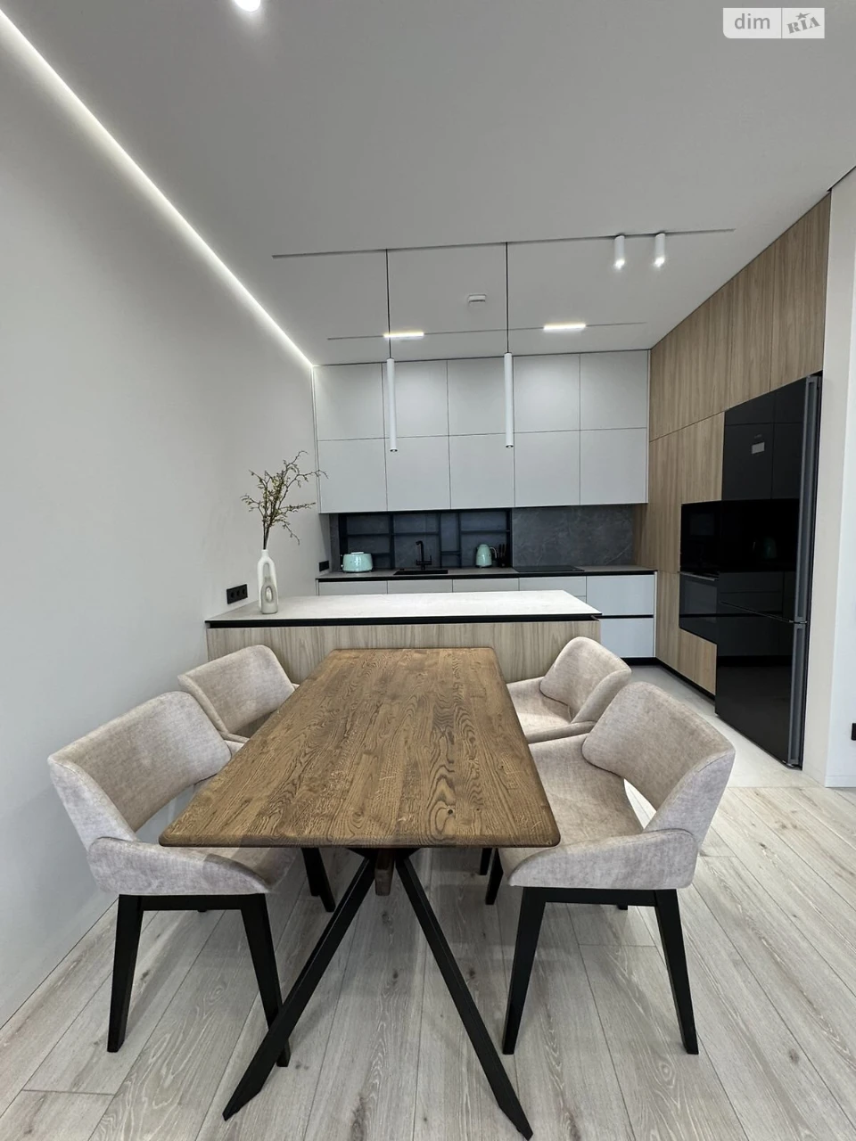 Long-Term Rental Apartment, Vishenka