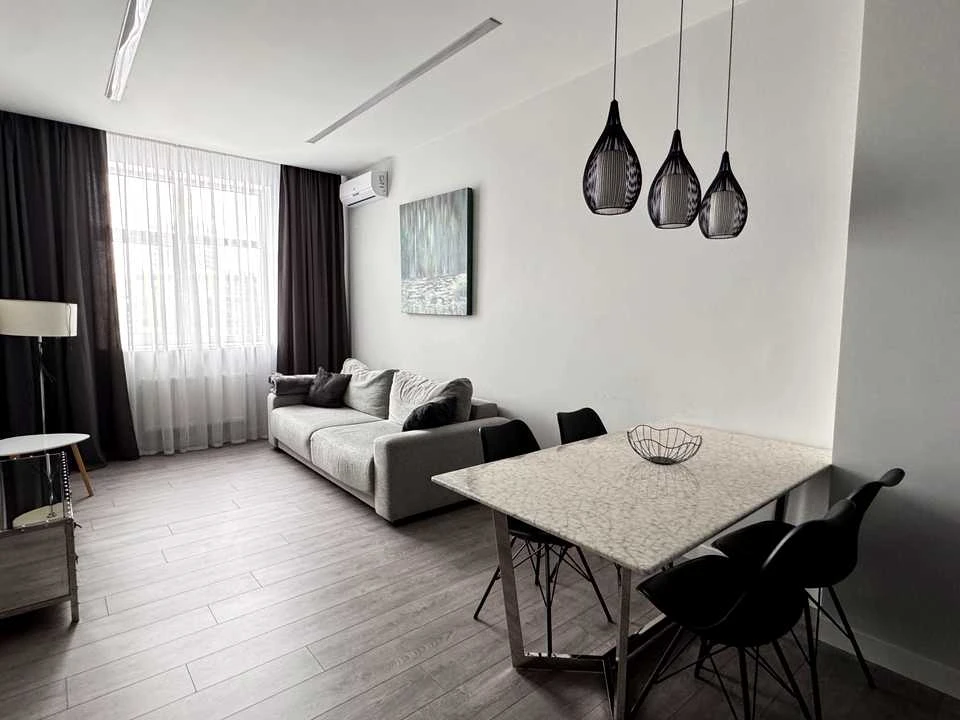 Apartment. Kyiv, Saperne Pole Street