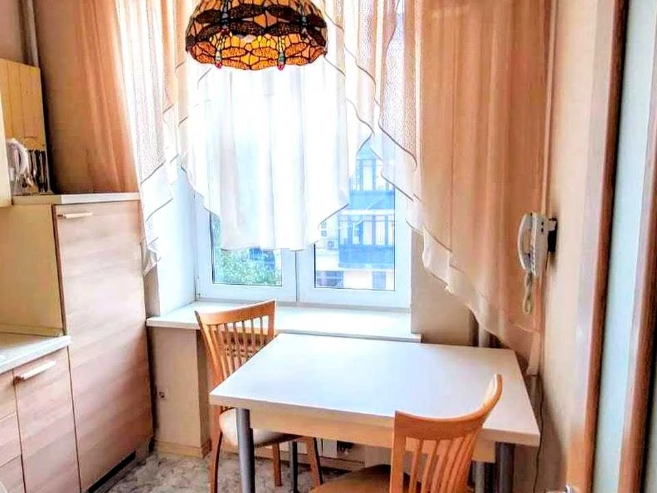 Apartment. Panas Myrny St, Kyiv
