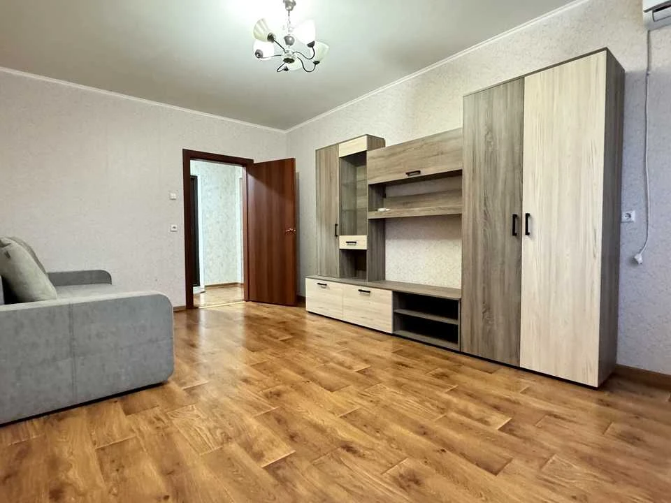 Apartment. Yasynuvat Street, Kyiv