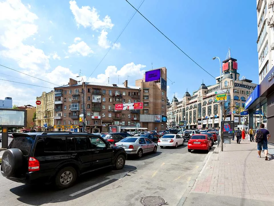 Квартира. Київ, Басейна вул.