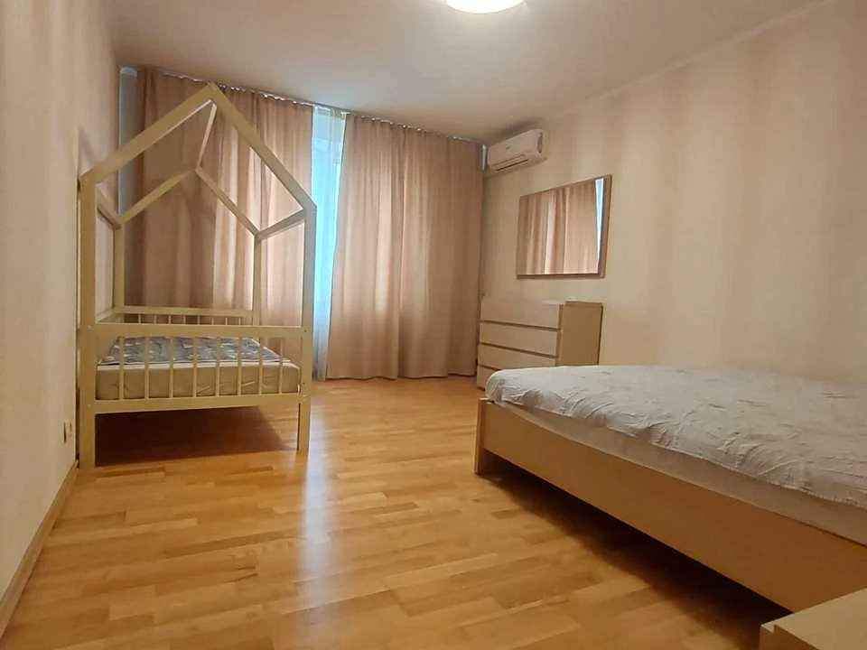 Квартира. Київ, вулиця Миколи Лаврухіна