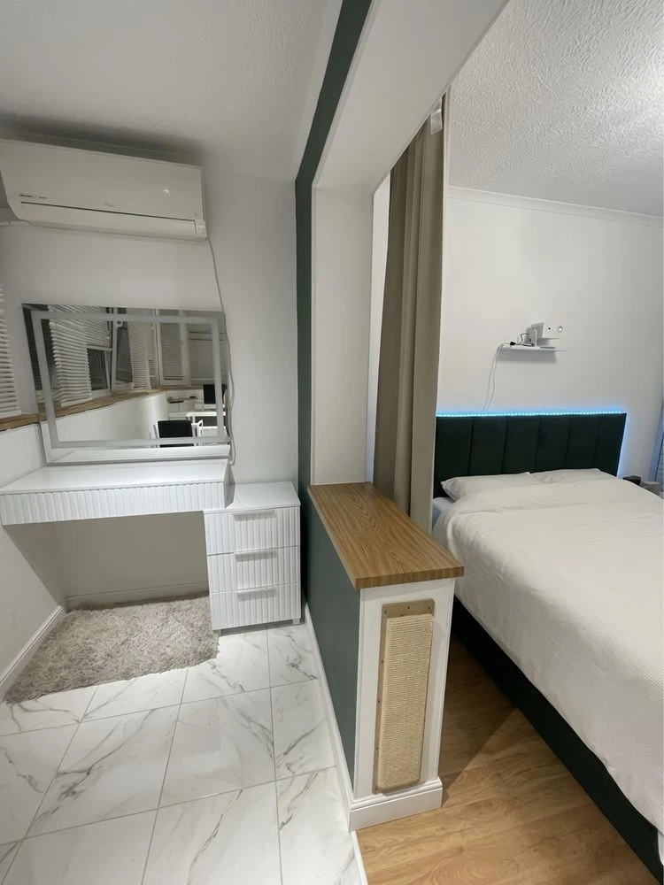 Продается 1-комнатная квартира на Лаврухина 16, 55м²/2