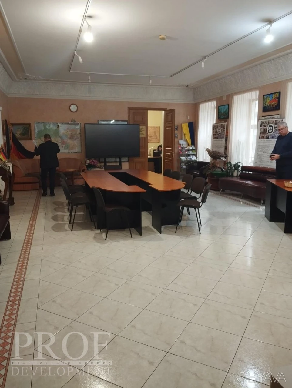 6-bedroom apartment, 250 sq.m.