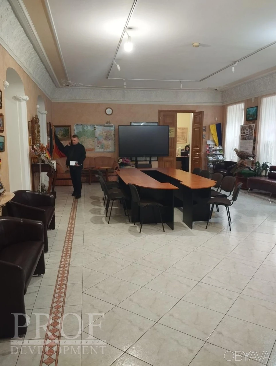 6-bedroom apartment, 250 sq.m.