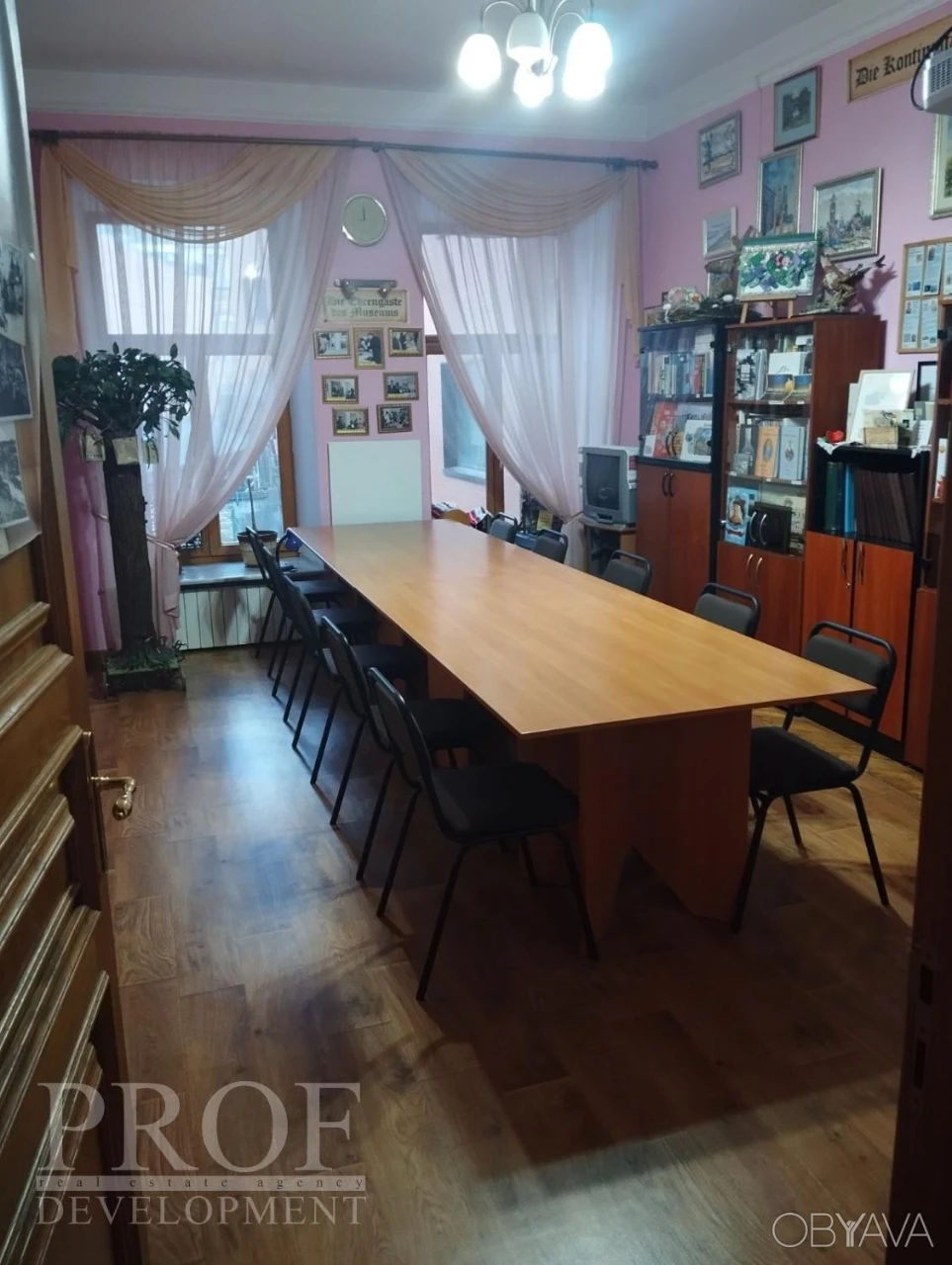 6-bedroom apartment, 250 sq.m.