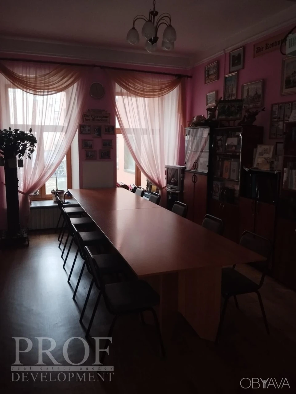 6-bedroom apartment, 250 sq.m.