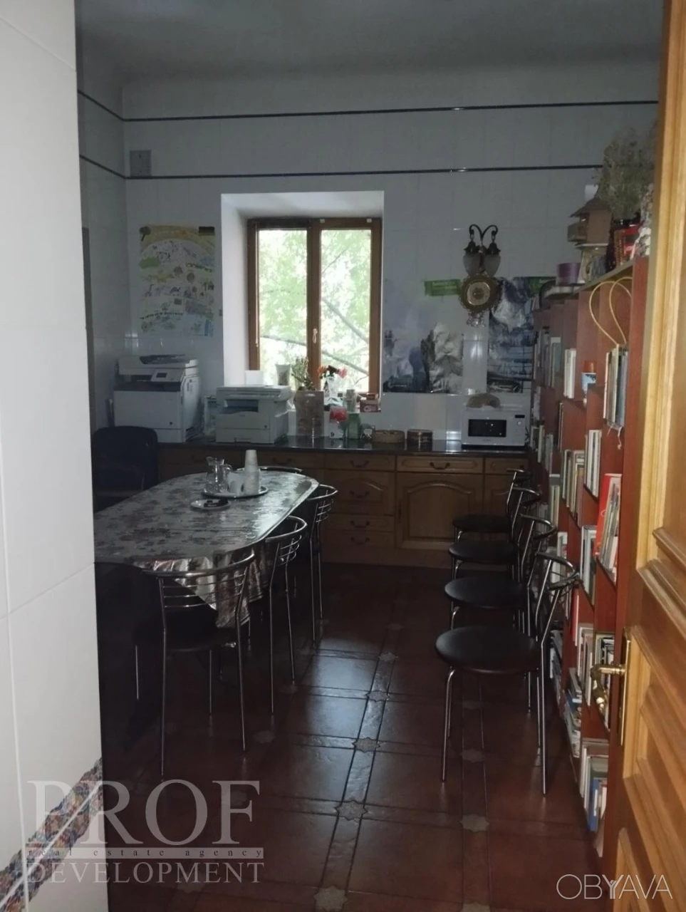 6-bedroom apartment, 250 sq.m.