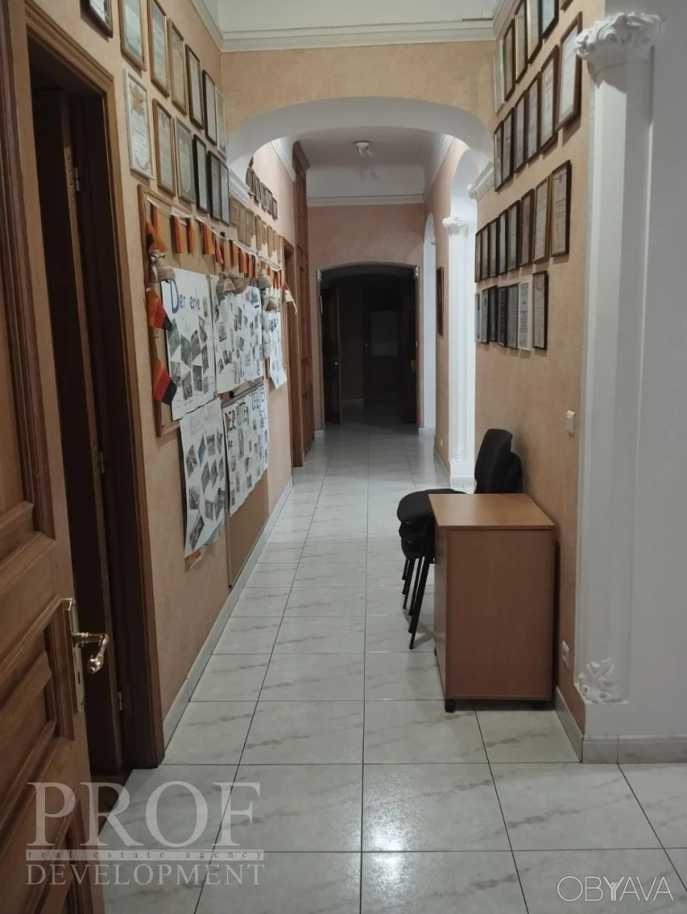 6-bedroom apartment, 250 sq.m.