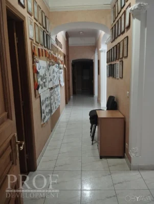 6-bedroom apartment, 250 sq.m.