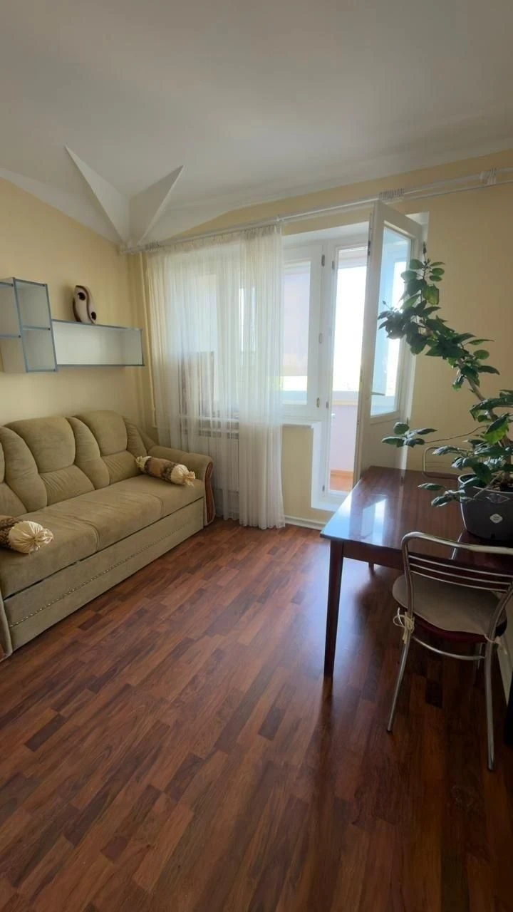 Продам 3-к квартиру, Гвардейцев Широнинцев ул., 28, Салтовка