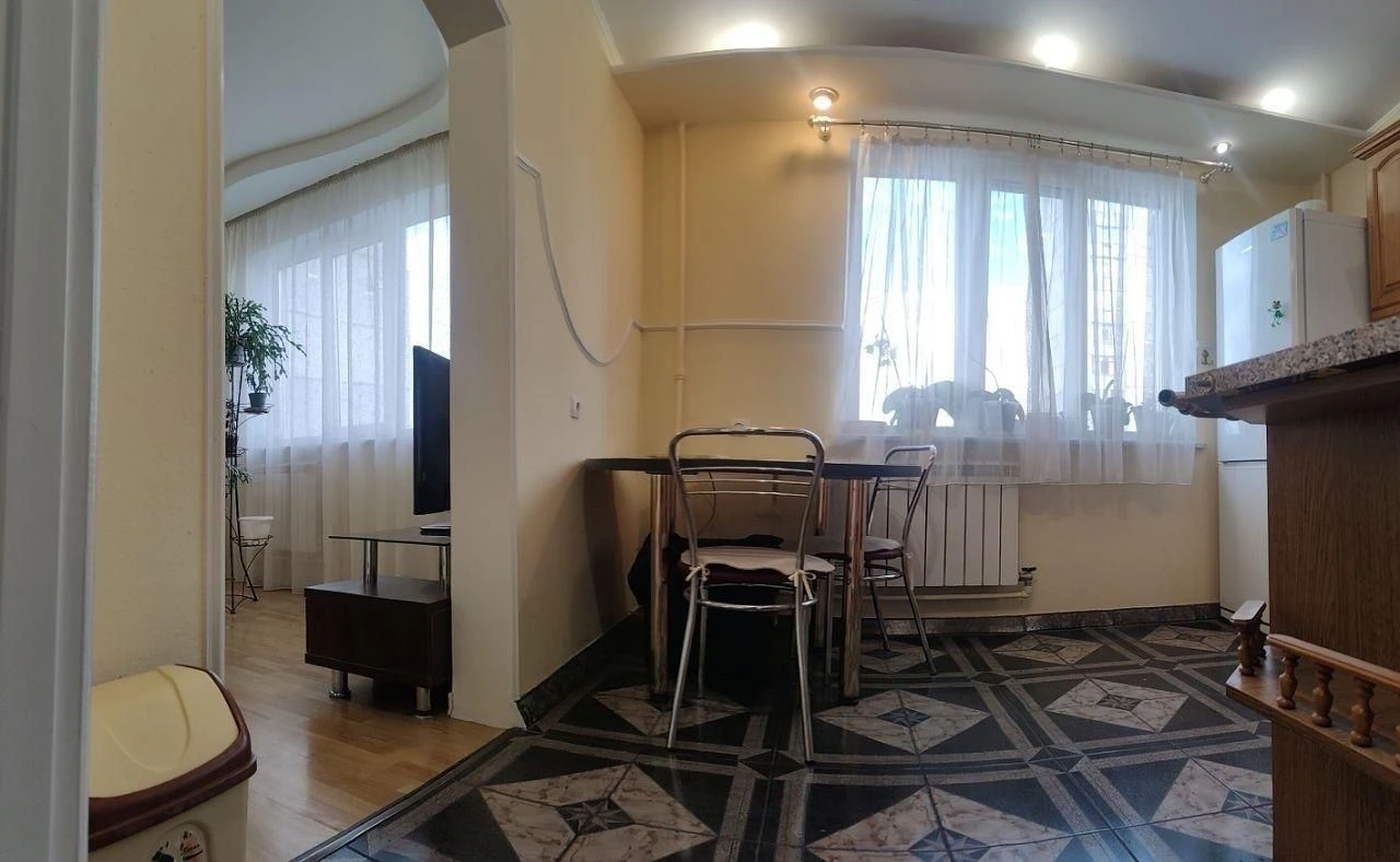 Продам 3-к квартиру, Гвардейцев Широнинцев ул., 28, Салтовка