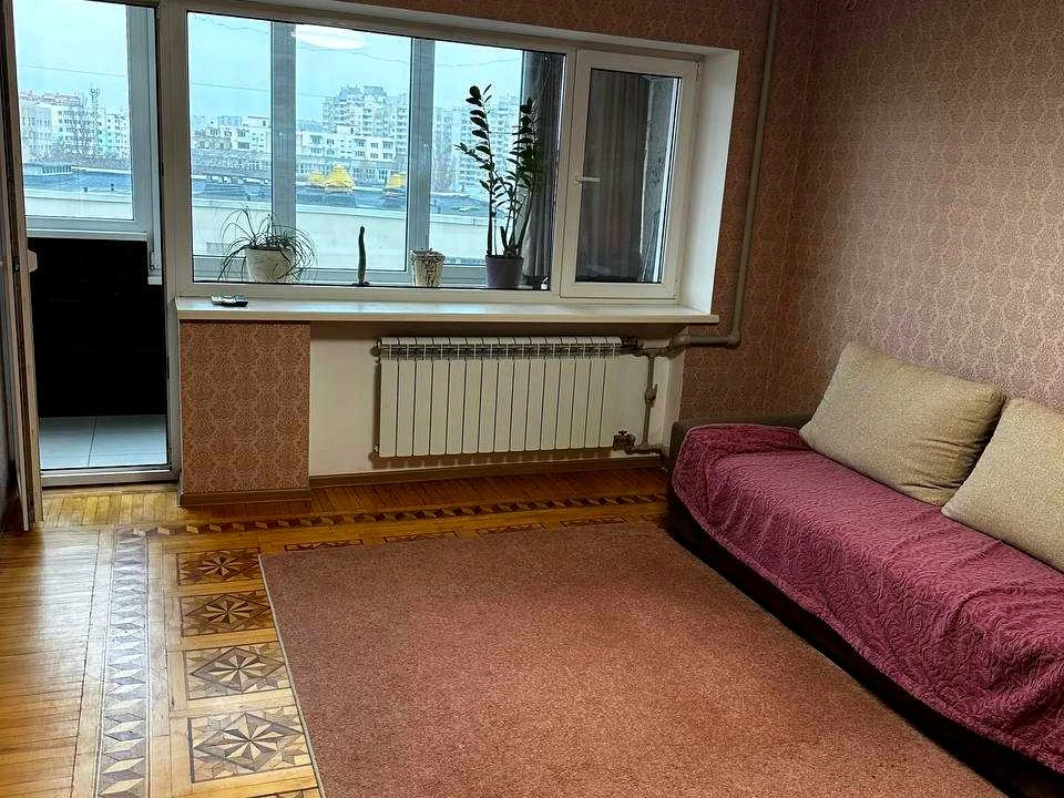 Apartment. Odessa, Novoselskoho st.