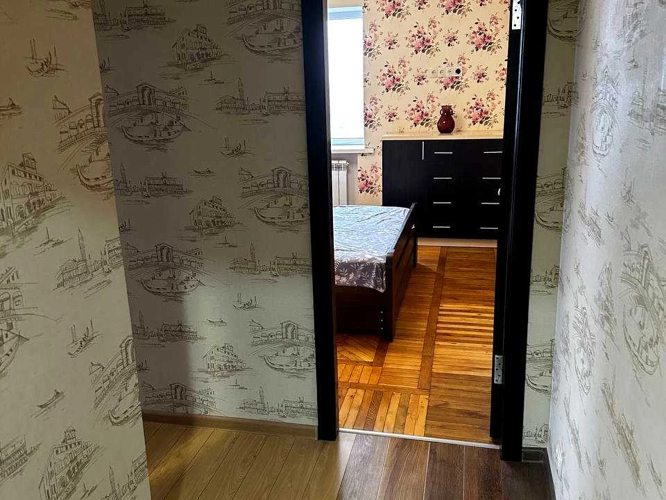 Apartment. Odessa, Novoselskoho st.