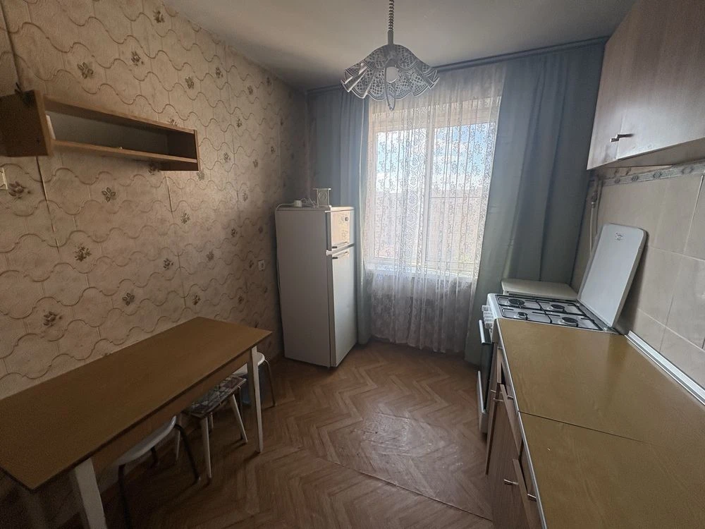 Продам 3-кімнатну квартиру на Заболотного