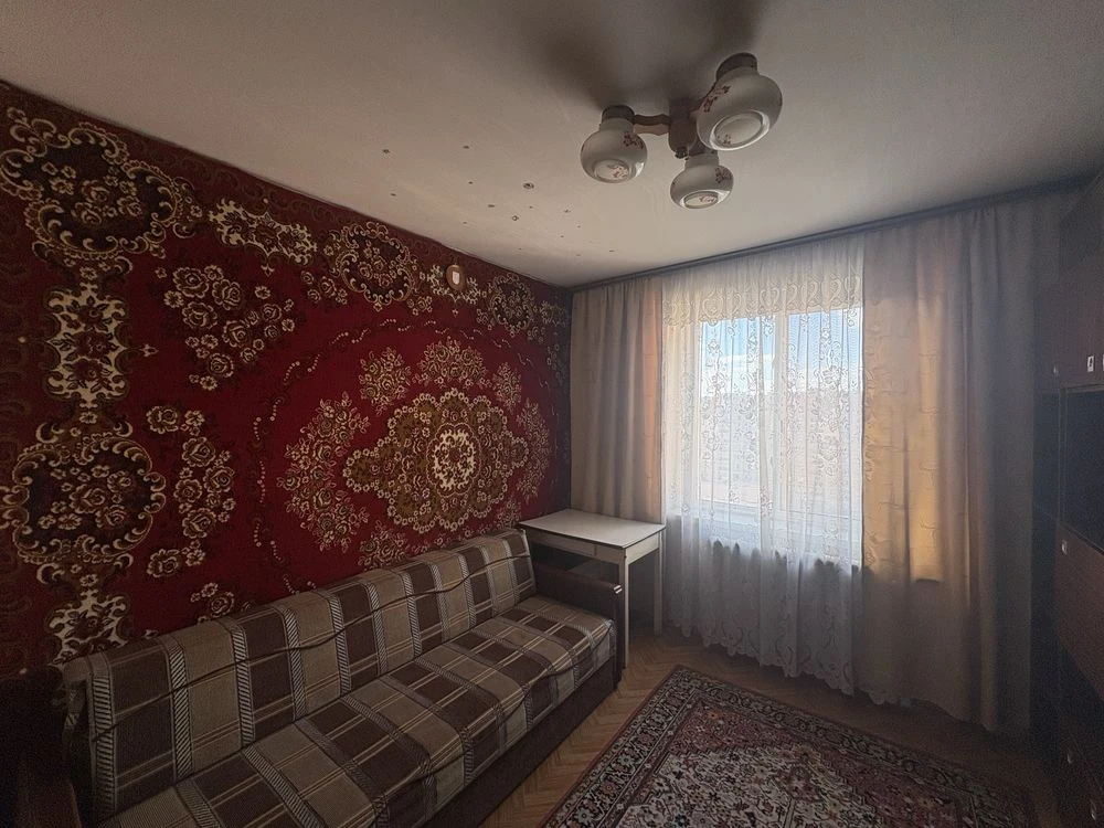 Продам 3-кімнатну квартиру на Заболотного