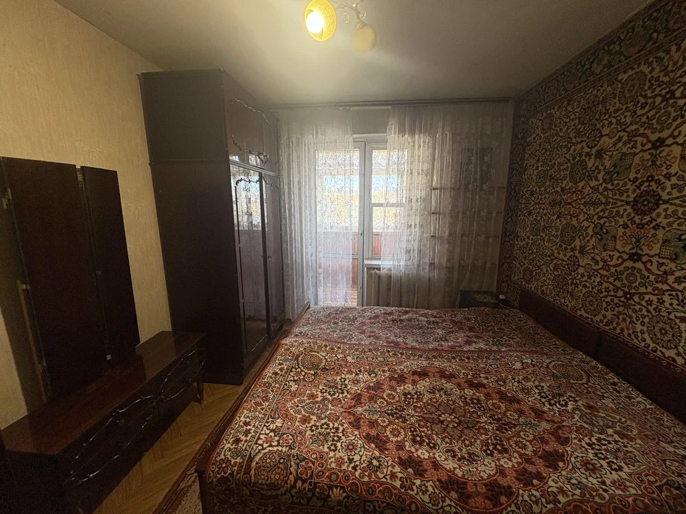 Продам 3-кімнатну квартиру на Заболотного