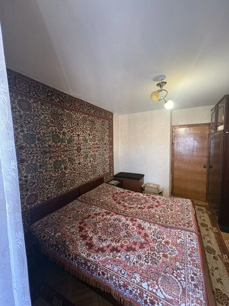 Продам 3-кімнатну квартиру на Заболотного
