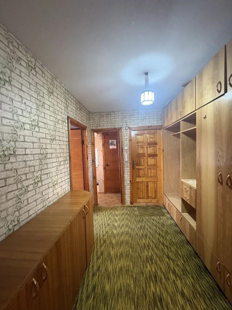 Продам 3-кімнатну квартиру на Заболотного