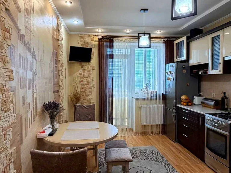 Apartment. Ivano-Frankivsk, Osipa Sorokteia Street