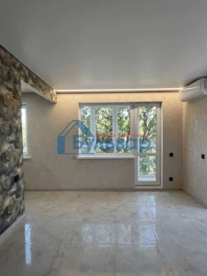 3-room apartment 52 sq m, kitchen-studio + 2 rooms, FRESH EURO-REPAIR, m-
