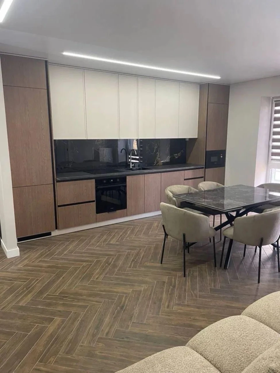 2-room apartment, West Towers Residence, Legots'koho St., 64A, New