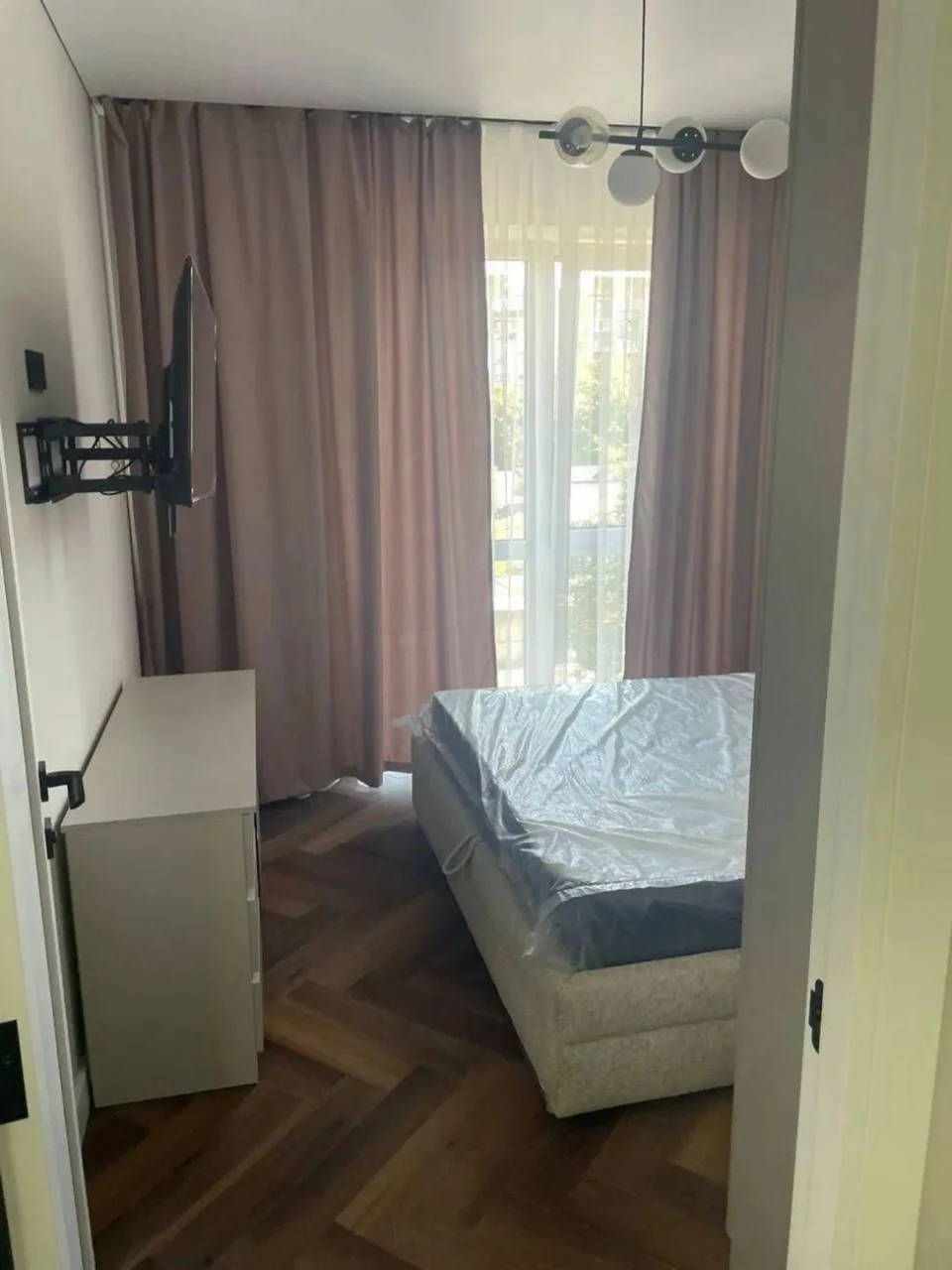 2-room apartment, West Towers Residence, Legots'koho St., 64A, New
