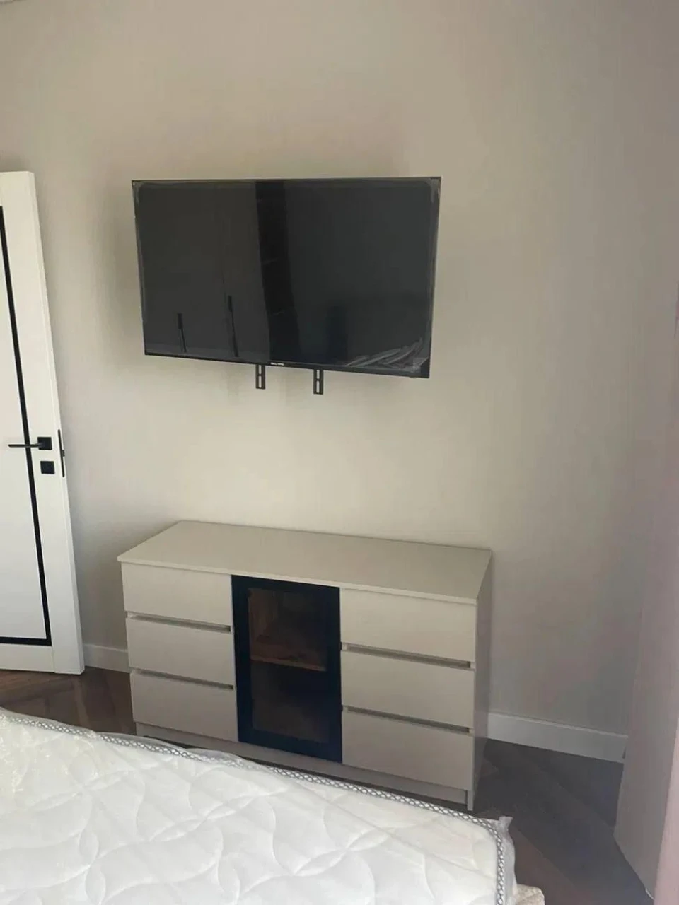2-room apartment, West Towers Residence, Legots'koho St., 64A, New