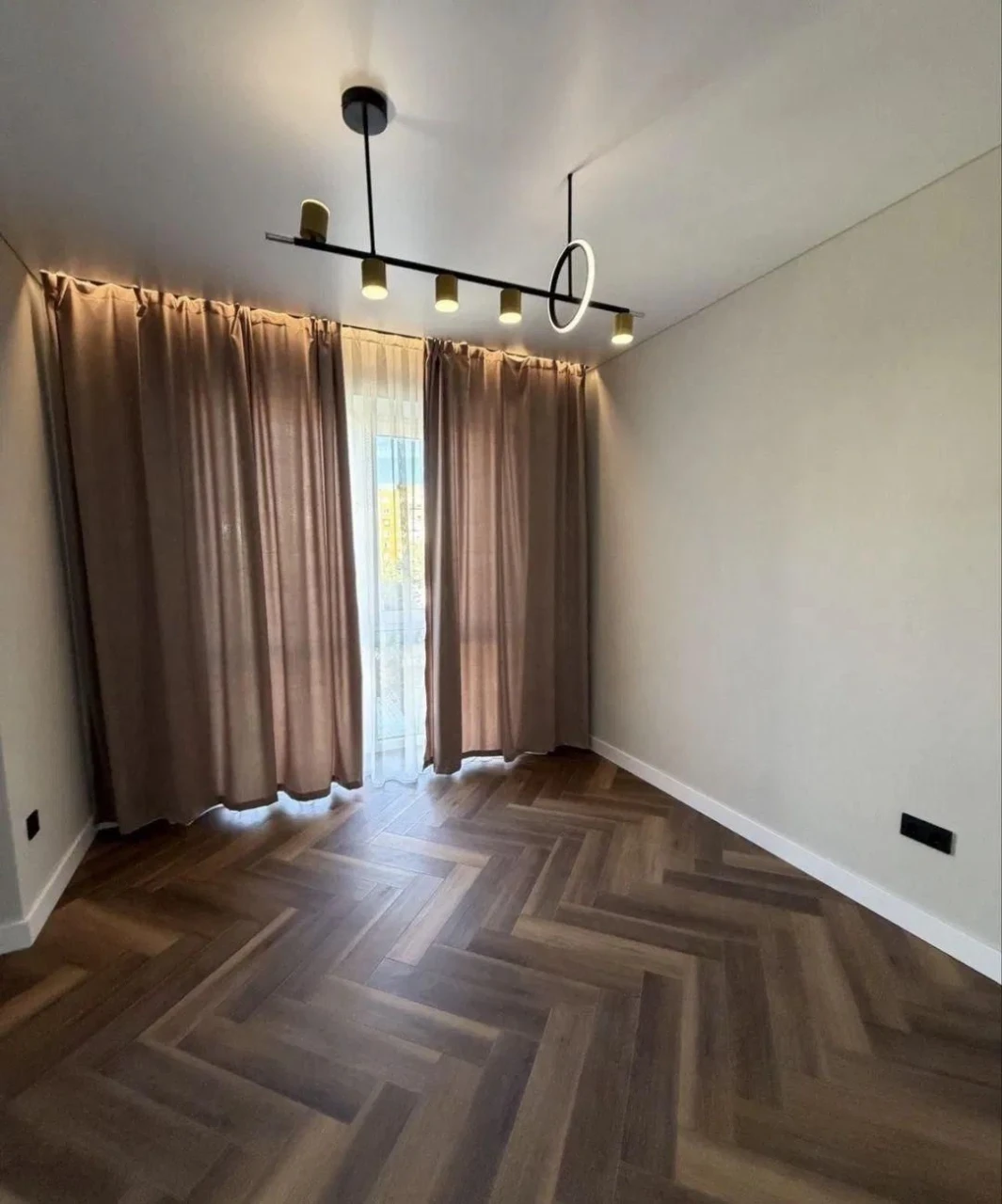 2-room apartment, West Towers Residence, Legots'koho St., 64A, New