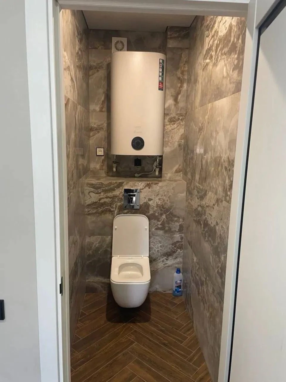 2-room apartment, West Towers Residence, Legots'koho St., 64A, New