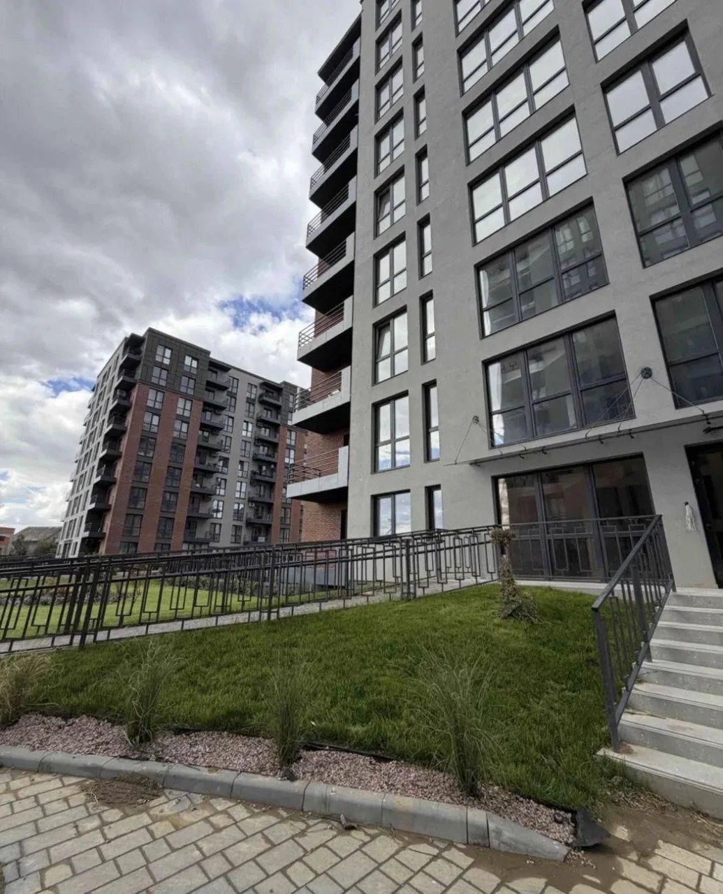 2-room apartment, West Towers Residence, Legots'koho St., 64A, New