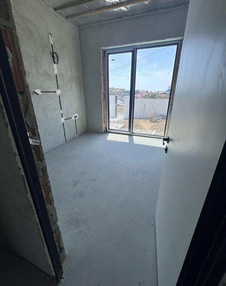 Сучасний будинок 168 м² у районі Червениці з підземним паркі