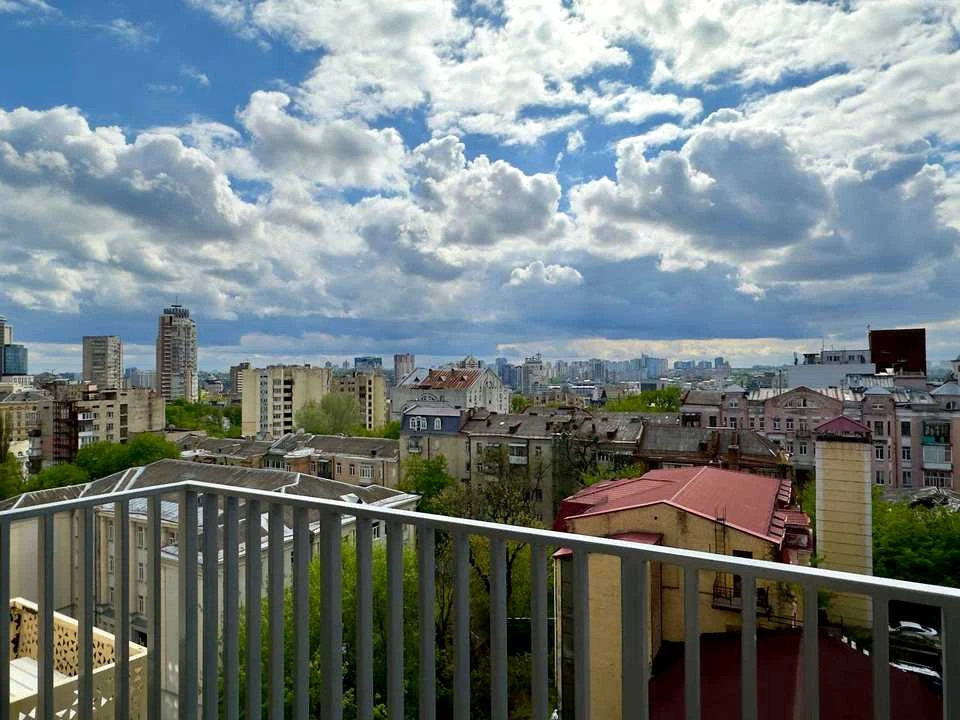 Квартира. Київ, Бульварно-Кудрявська вулиця.