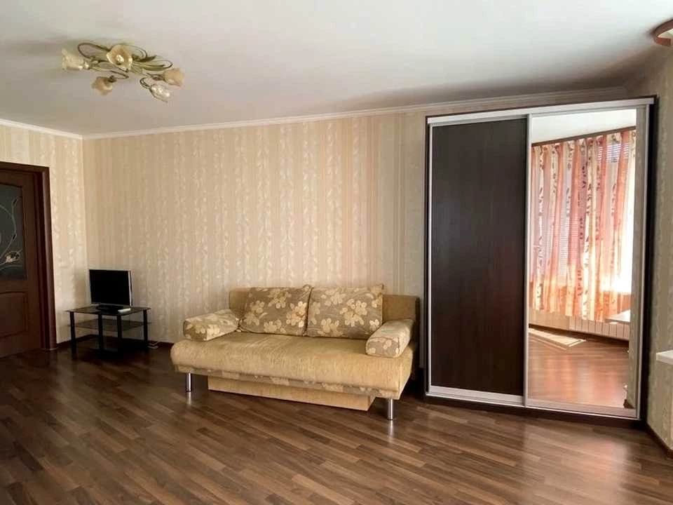 Квартира. Київ, Срібнокільська вул.