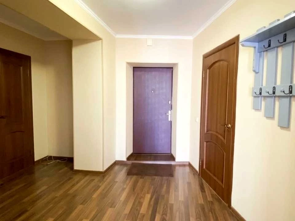 Квартира. Київ, Срібнокільська вул.