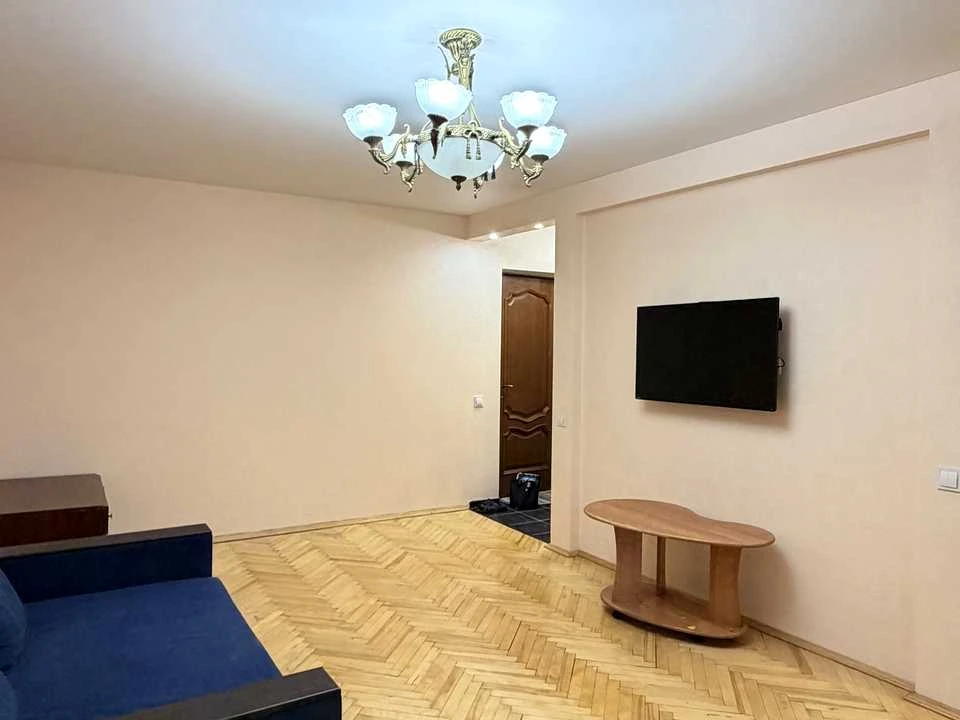Apartment. Veresneva st, Kyiv
