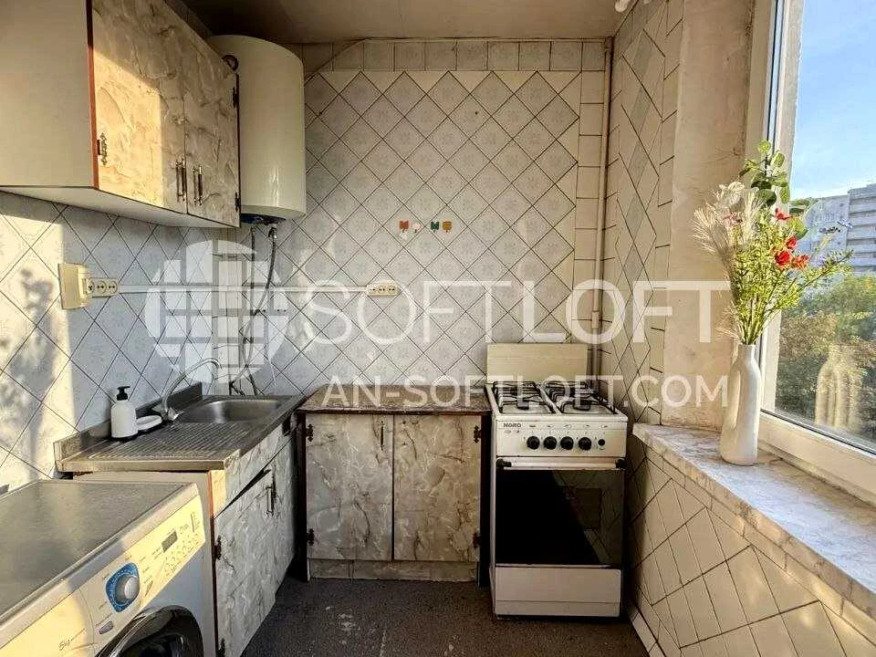 Apartment. Aerocosmic Avenue, Kharkiv