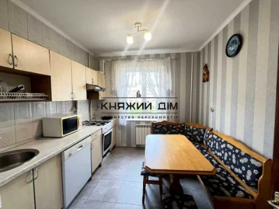 Квартира. Київ, проспект Миколи Бажана