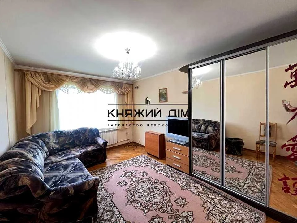 Квартира. Київ, проспект Миколи Бажана