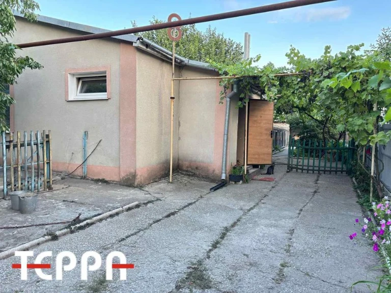 House for sale, Teplichne village