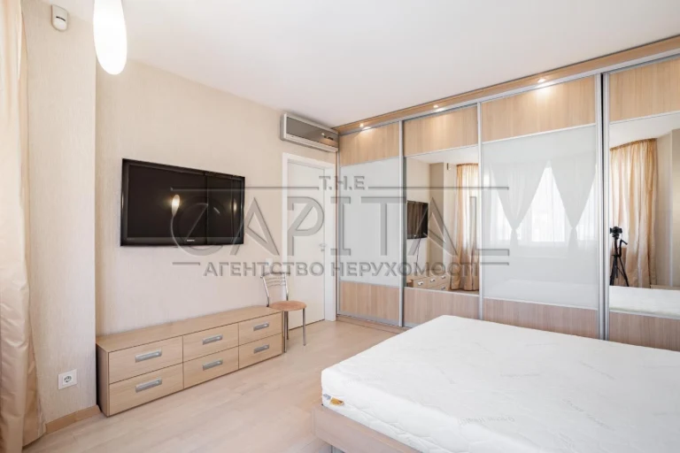 Apartment for Sale: Bažana, Darnytsky District, 3 rooms, 1