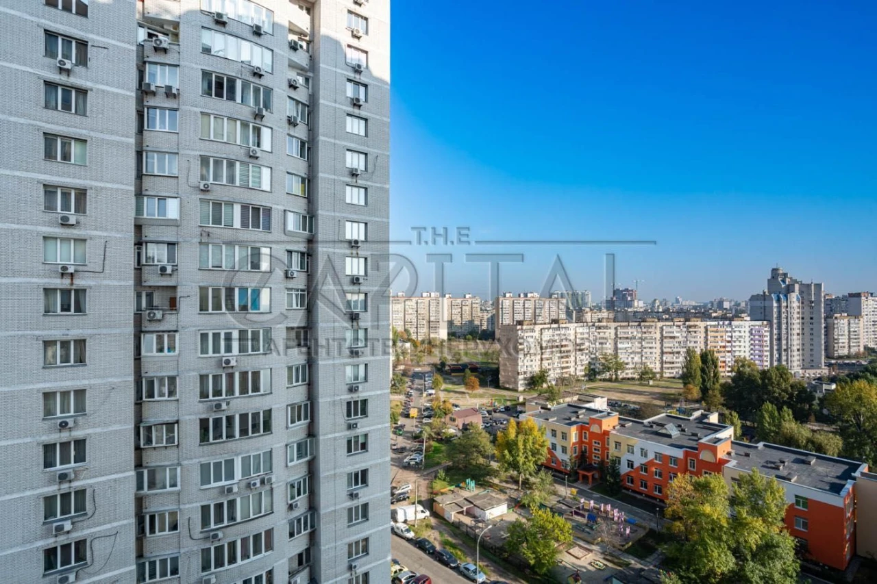 Продаж квартири Бажана Позняки Дарницький район 3 кімнати, 1