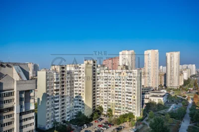 Продаж квартири Бажана Позняки Дарницький район 3 кімнати, 1