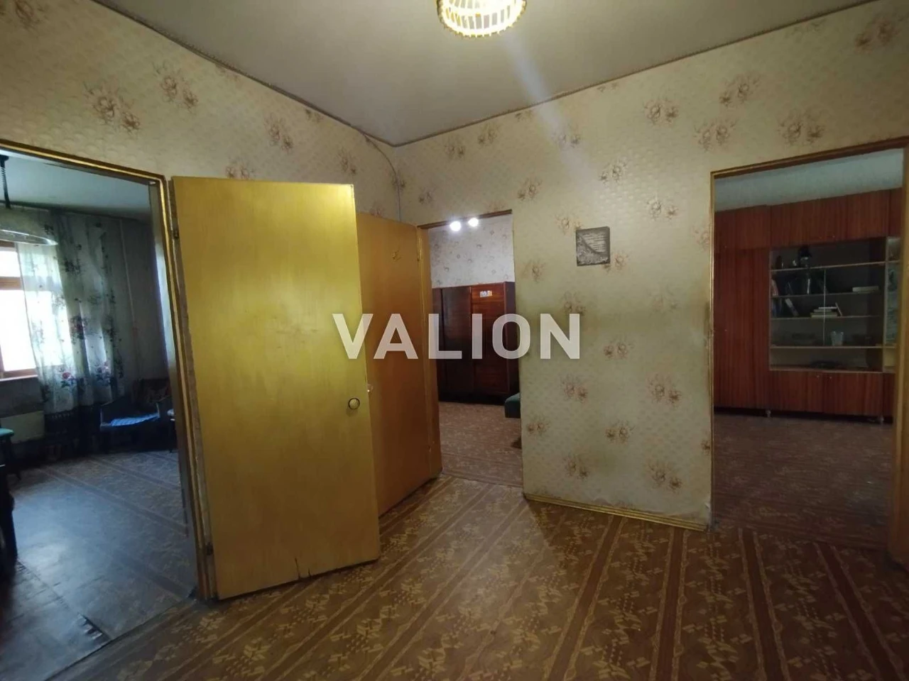 Продам 3 кімнатну квартиру, 76м2, вул. Урлівська 3-Б, метро