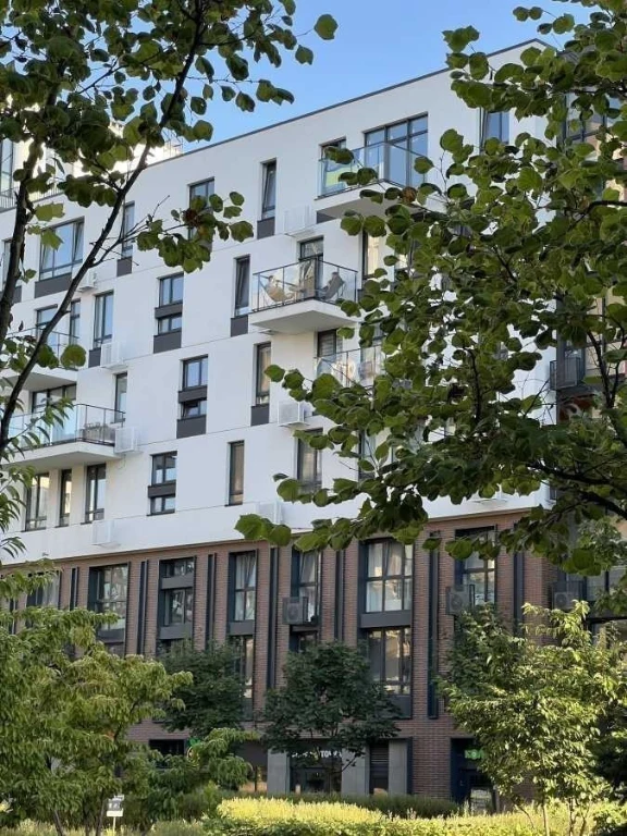 3-room apartment for sale 78 m², Salyutna St., 2