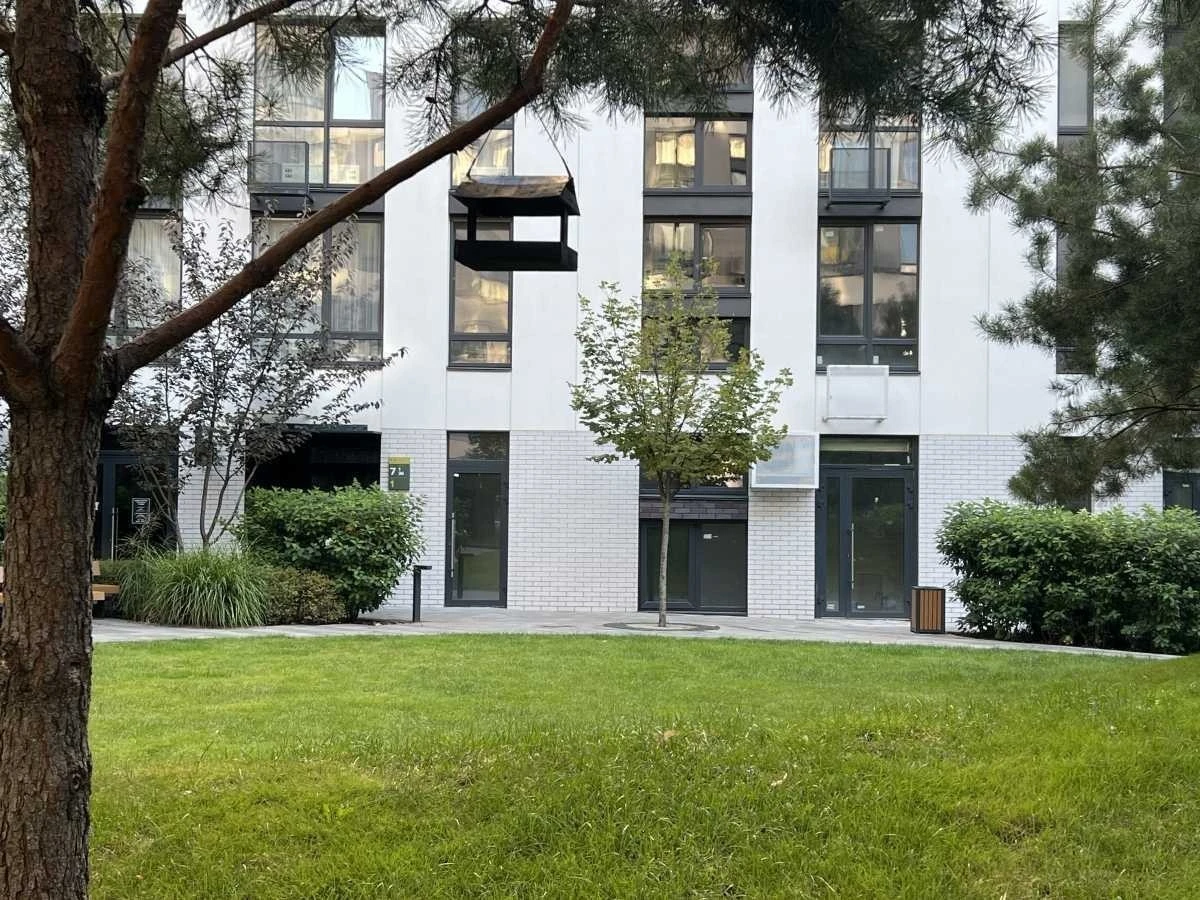 3-room apartment for sale 78 m², Salyutna St., 2