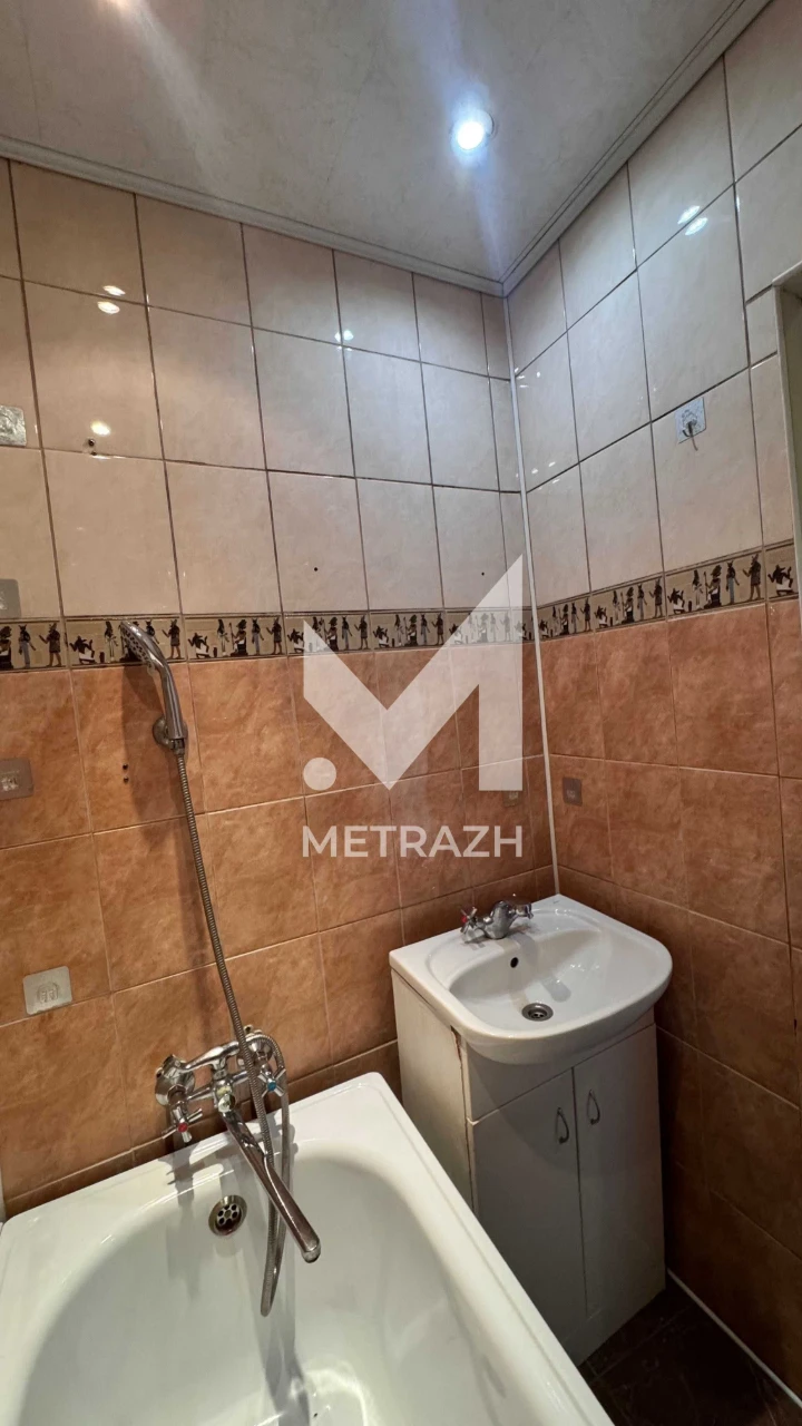 For Sale: 2-bedroom apartment with renovation and furniture near Rost